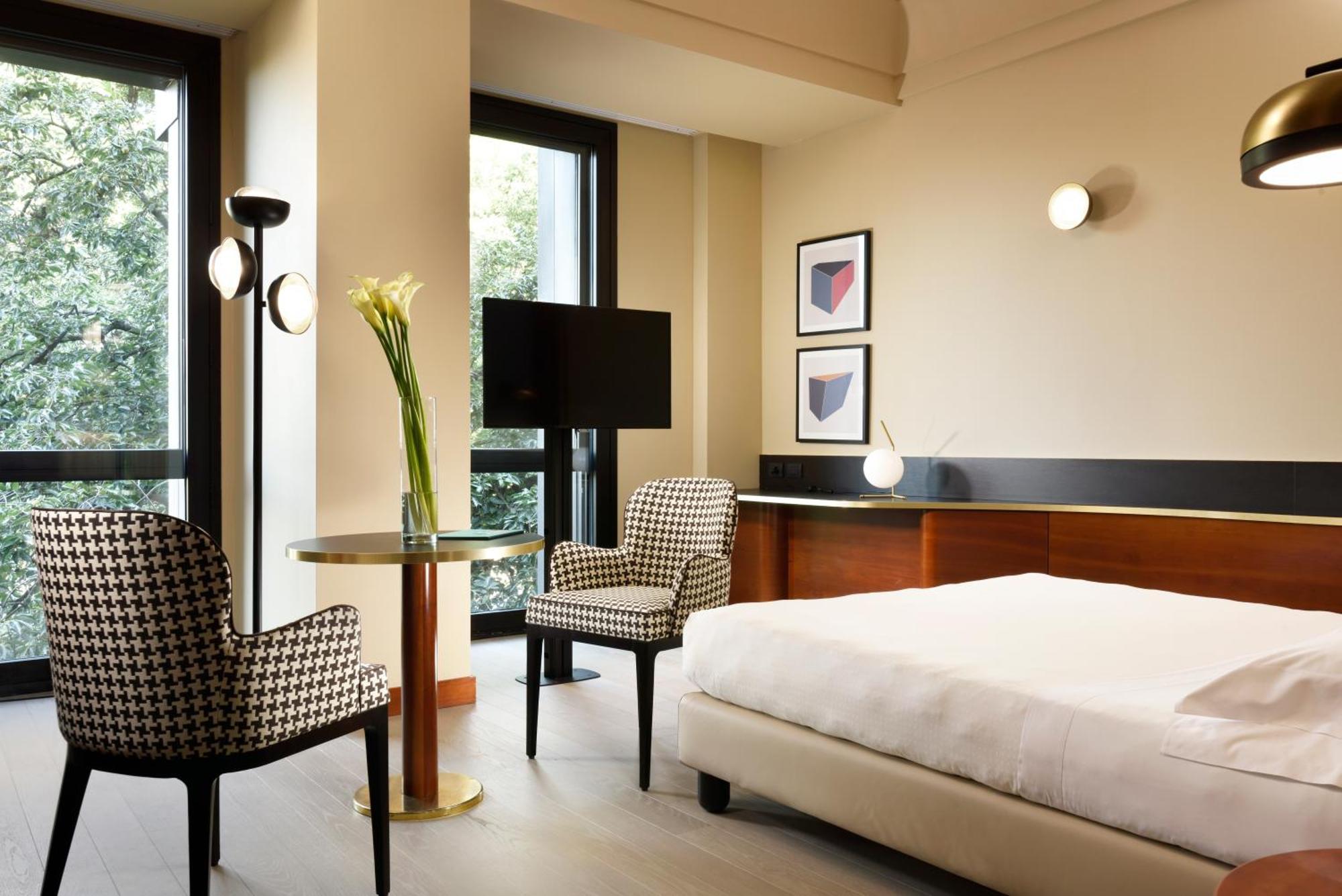 Hotel Unahotels Cusani 4*