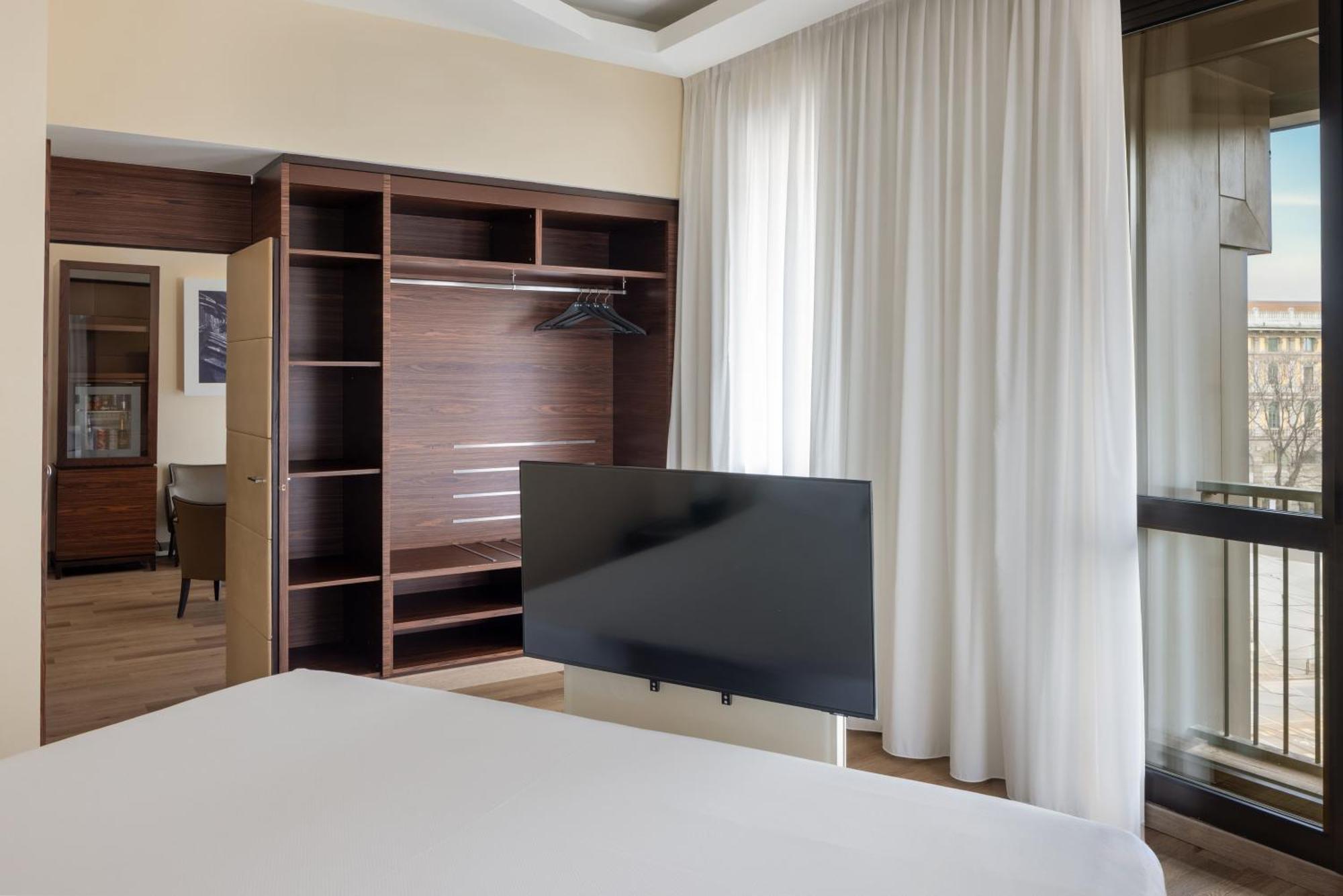 Unahotels Cusani 4* Milano