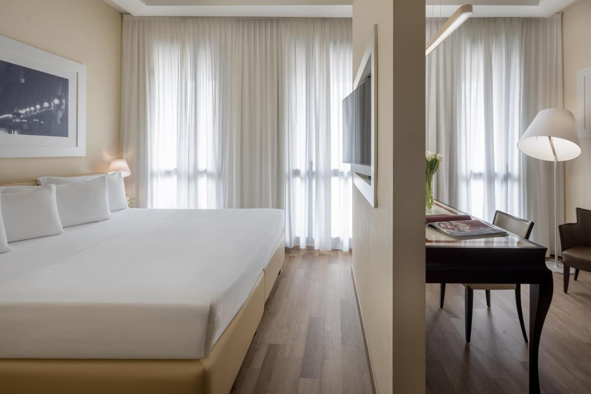 Unahotels Cusani Hotel