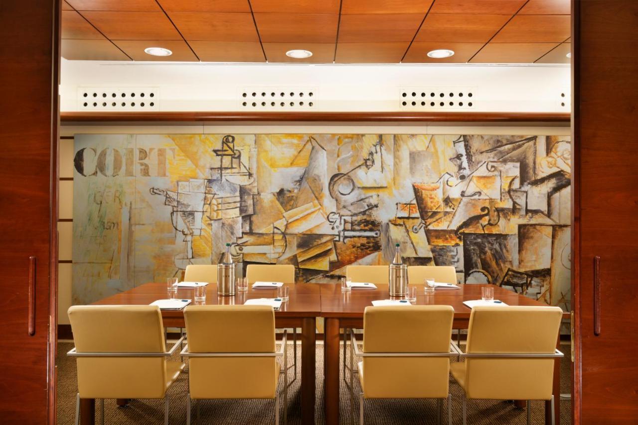 Hotel Unahotels Cusani 4*